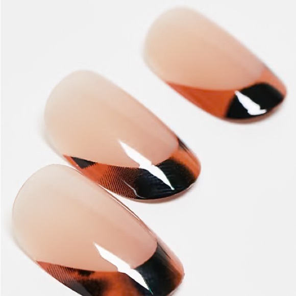 *HARD TO FIND* French tortoise shell French press in nails by Static! 🤎 - Picture 3 of 3